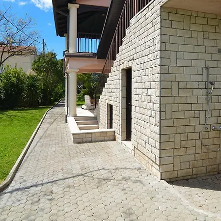 Tena Tribunj (Sibenik-Knin)