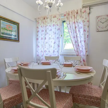 Tena Apartman