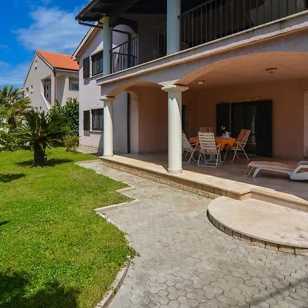 Apartman Tena *
