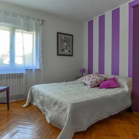 Tena Tribunj (Sibenik-Knin)